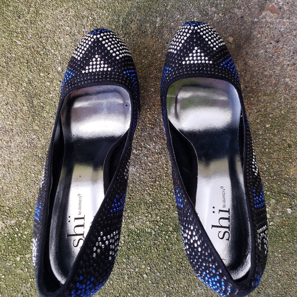 Heels - Picture 8 of 11